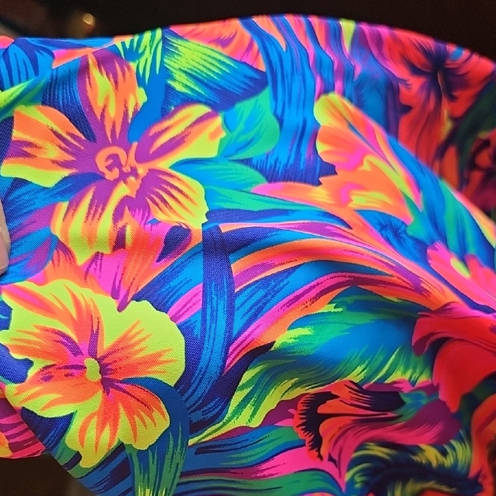Fused Hawaii Leggings - Picture 4 of 4